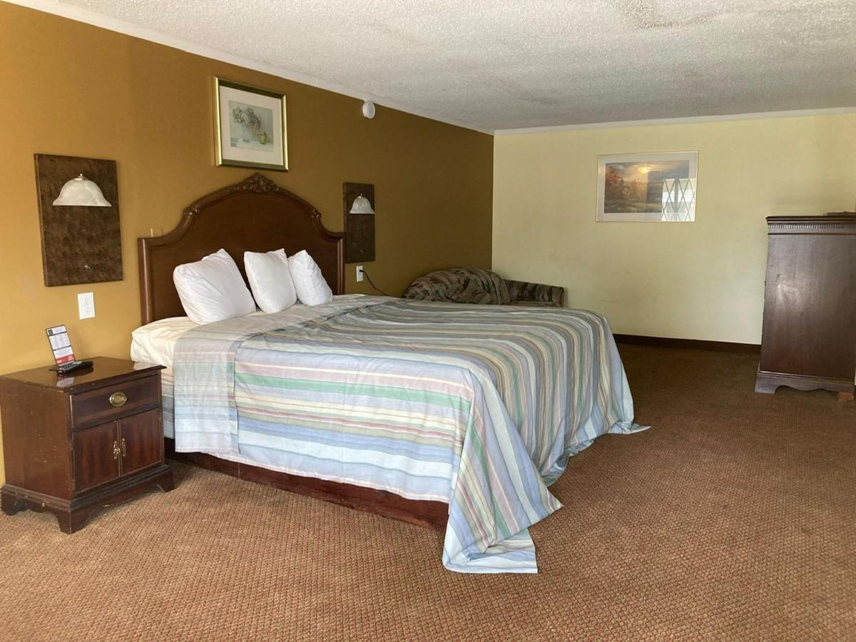 Rodeway Inn & Suites Saginaw Eksteriør billede