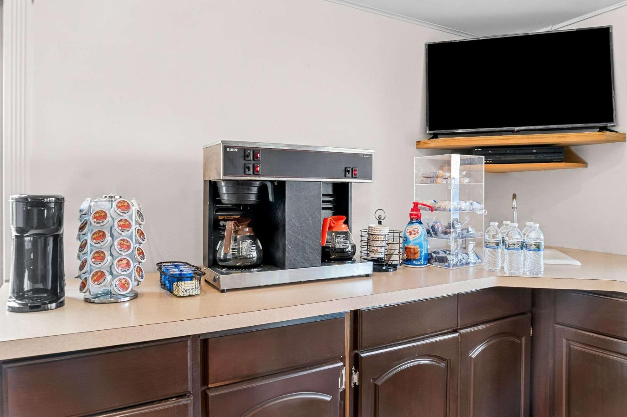 Rodeway Inn & Suites Saginaw Eksteriør billede