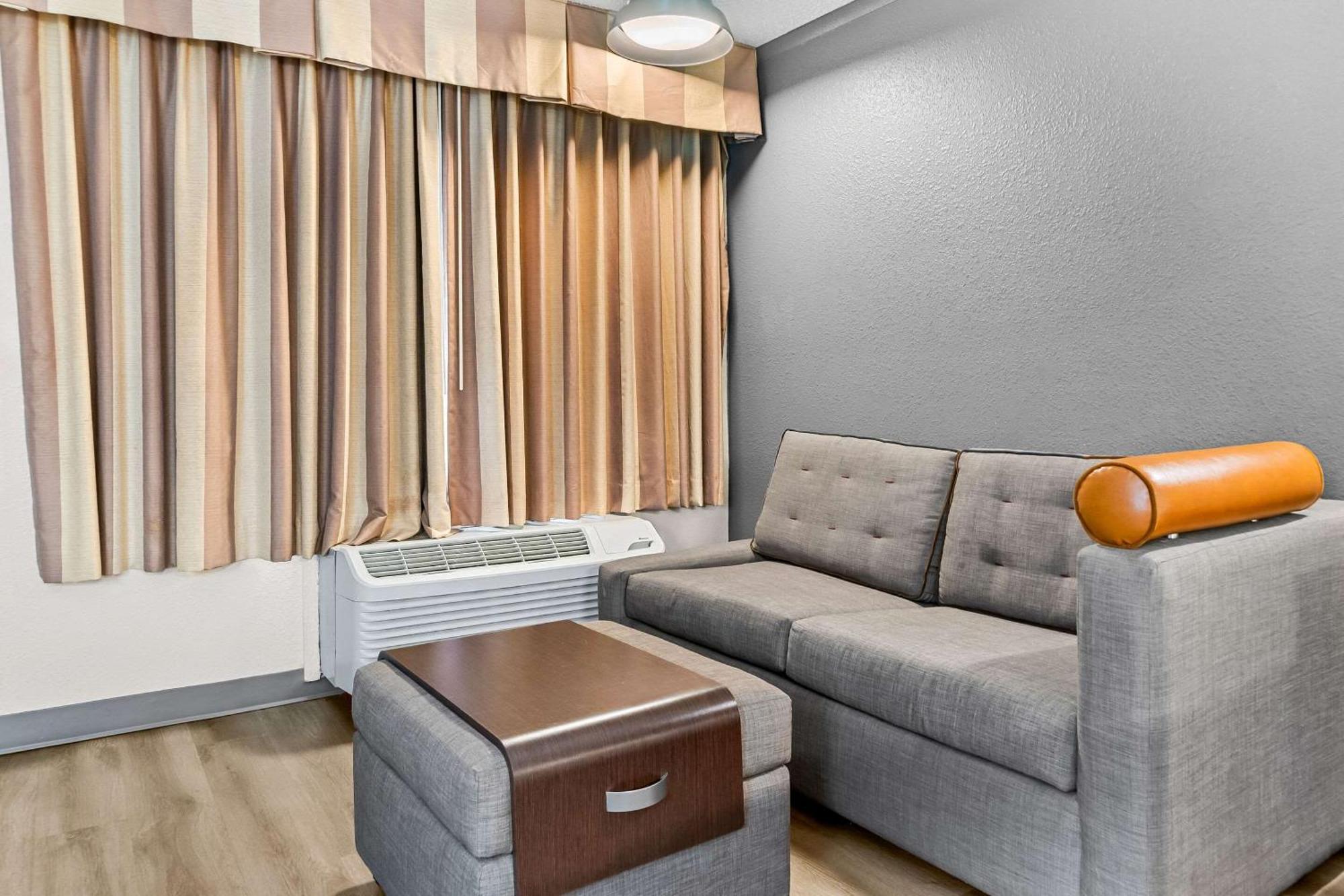 Rodeway Inn & Suites Saginaw Eksteriør billede