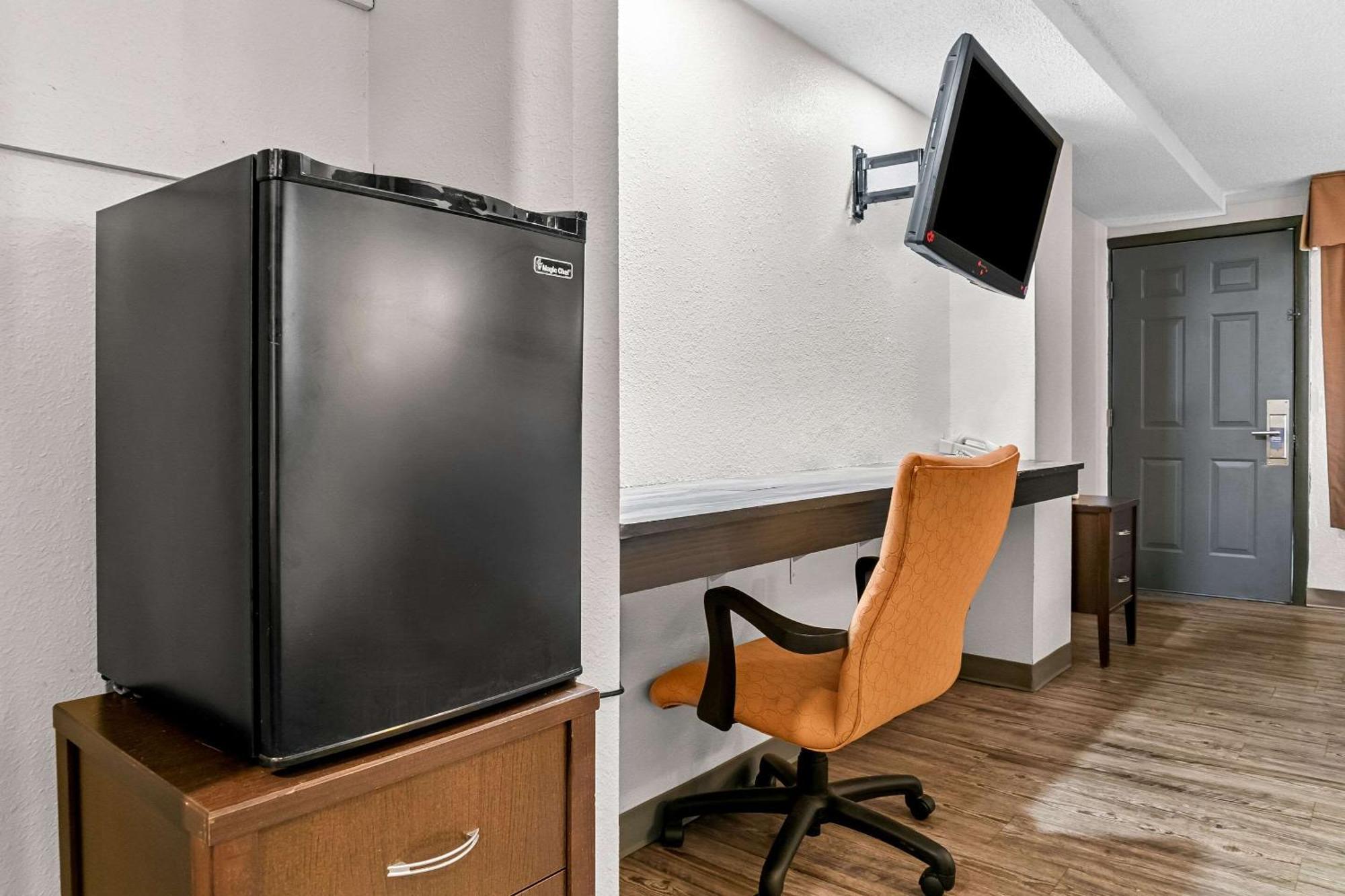 Rodeway Inn & Suites Saginaw Eksteriør billede