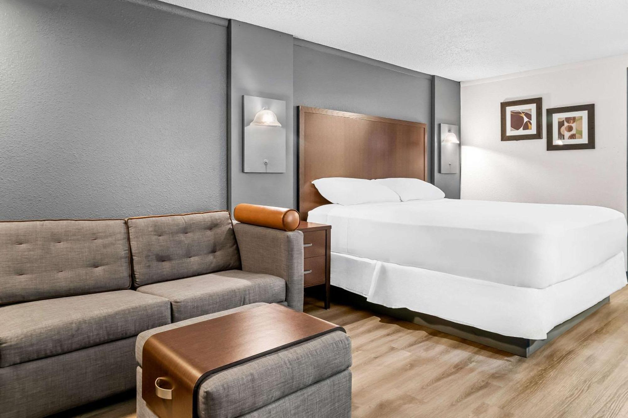 Rodeway Inn & Suites Saginaw Eksteriør billede