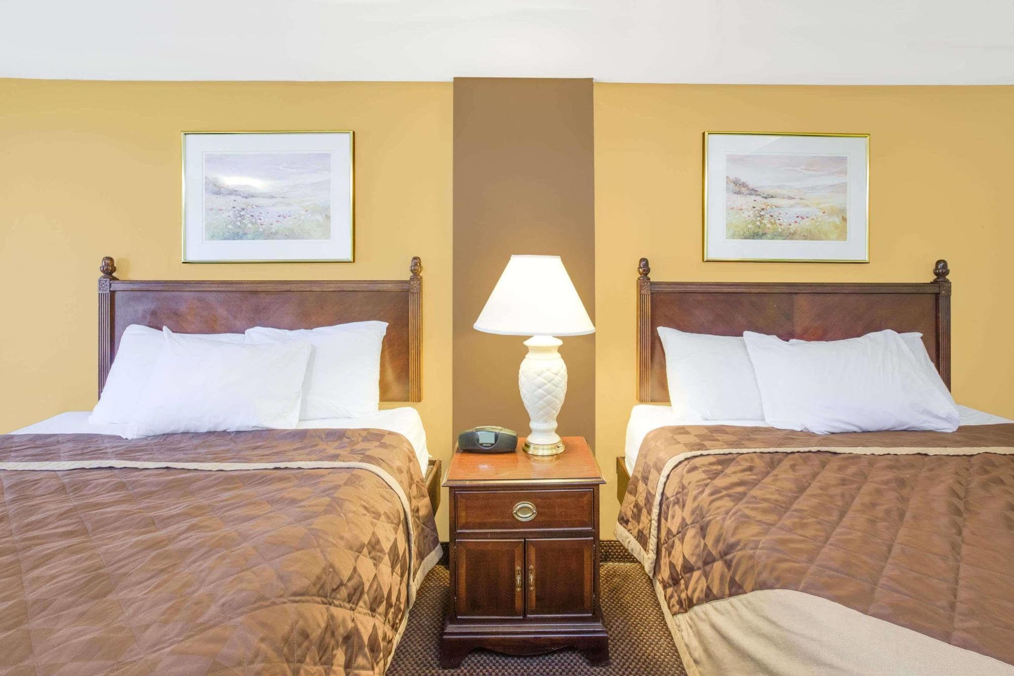 Rodeway Inn & Suites Saginaw Eksteriør billede